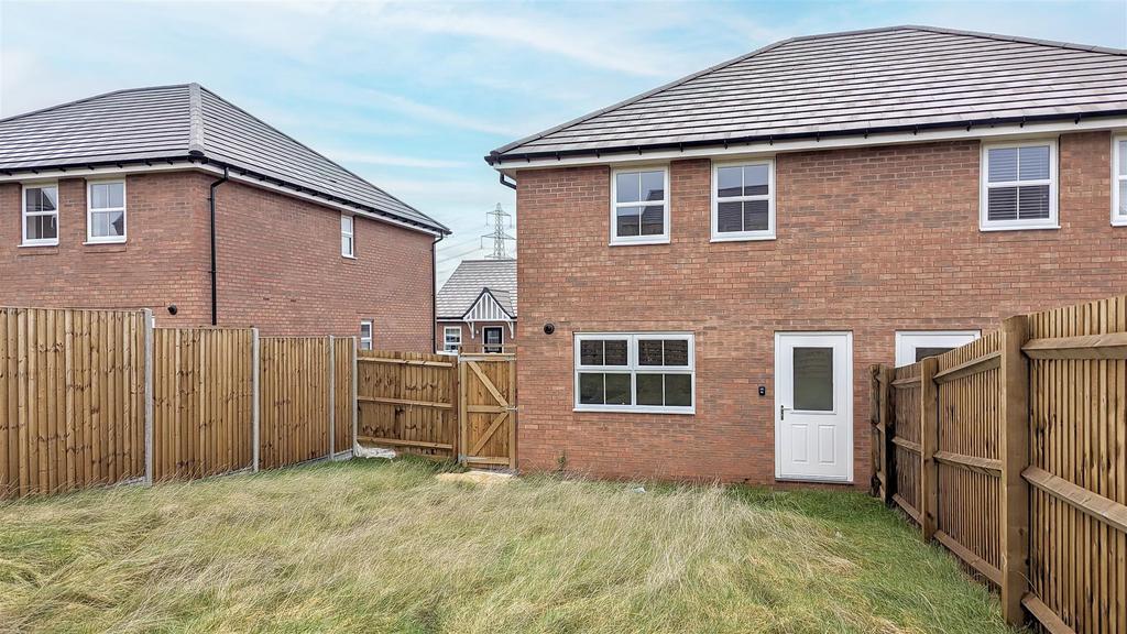 Glenmore Road, Lubbesthorpe 3 bed semidetached house for sale £118,000