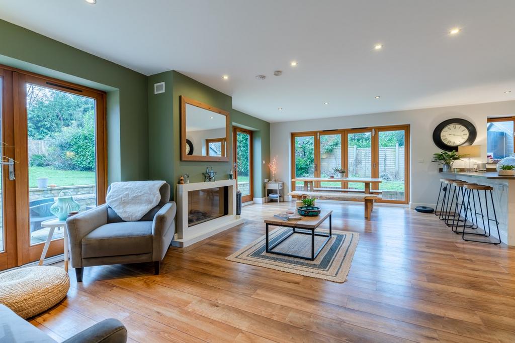 Gretton Road, Gotherington, Cheltenham, GL52 4 bed detached house for