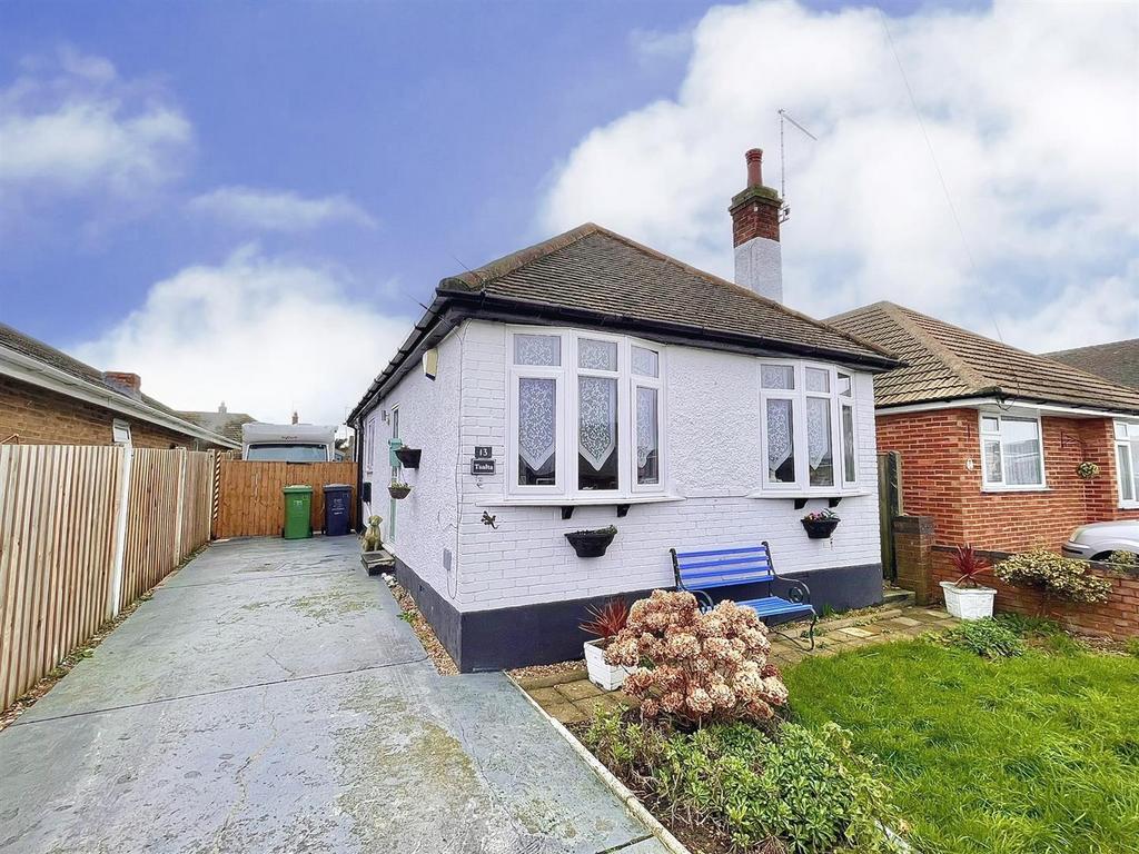 Second Avenue, Caister On Sea 2 bed detached bungalow for sale £275,000