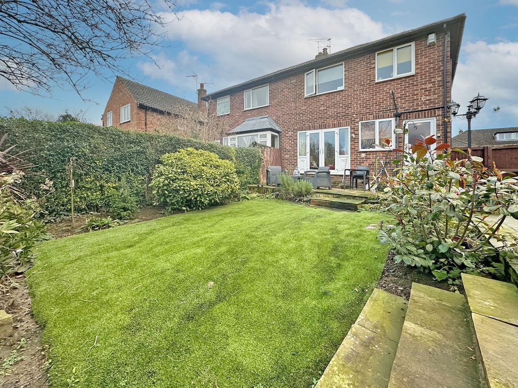St. Margarets Road, Knaresborough, HG5 3 bed semidetached house £325,000