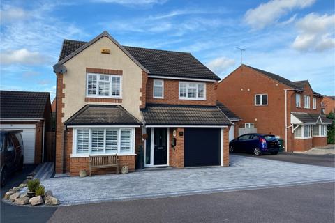 4 bedroom detached house for sale, Hunt Way, Swadlincote, DE11