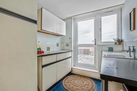 1 bedroom apartment for sale, London SW14
