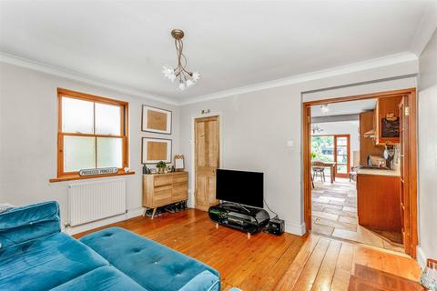 13 Oakdene Road, Peasmarsh, Guildford, GU3 1ND