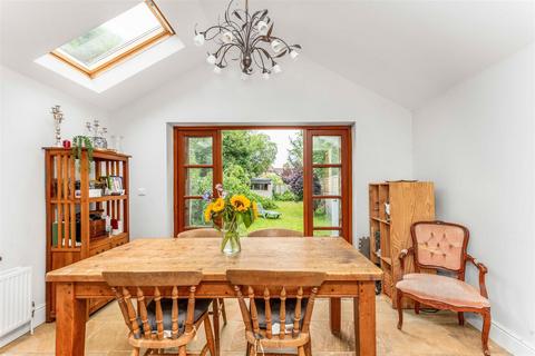 13 Oakdene Road, Peasmarsh, Guildford, GU3 1ND