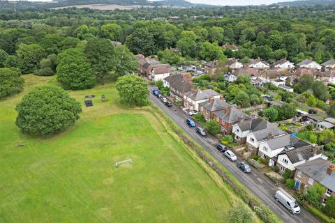 13 Oakdene Road, Peasmarsh, Guildford, GU3 1ND