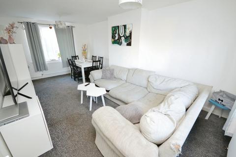 45 Fairview Avenue, Stanford-le-hope, SS17 0DT