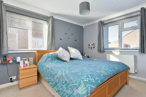 50 Cedar Road, Sturry, Canterbury, CT2 0HY