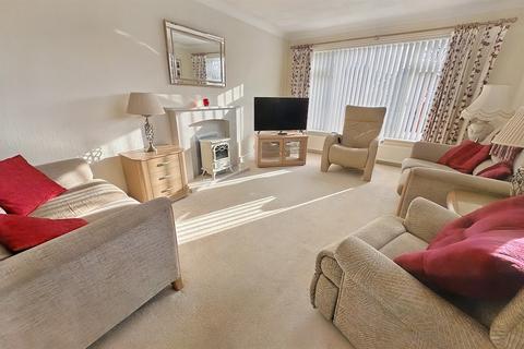 2 bedroom detached bungalow for sale, Ferndown