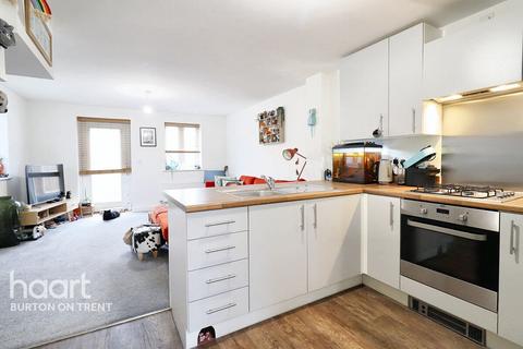 2 bedroom end of terrace house for sale, Rockingham Way, Burton-on-trent