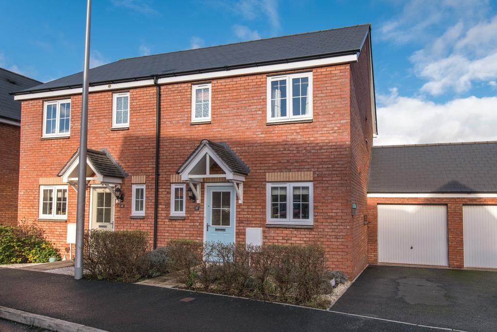 Cranbrook, Exeter EX5 3 bed semidetached house for sale £270,000
