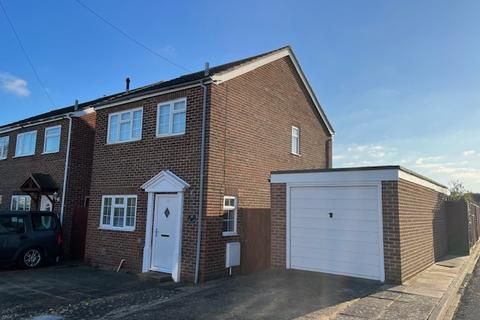 3 bedroom detached house for sale, Dennys Close, Selsey