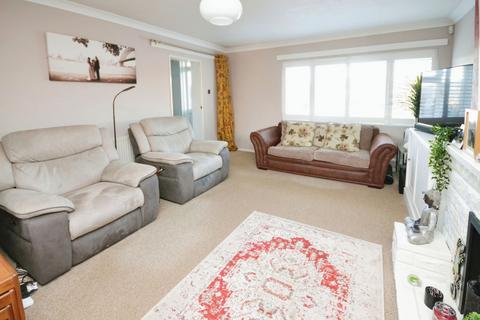 28 Hardie Road, Stanford-le-hope, SS17 0PB