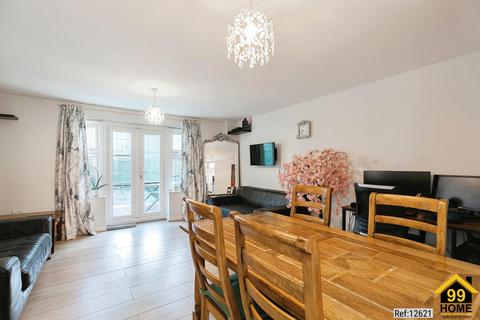 123 Ashmead Road, Bedford, MK41 7FD