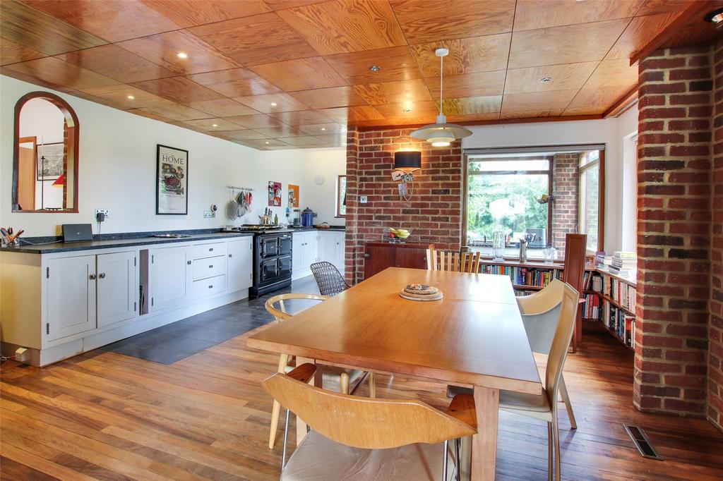 Kitchen Dining Area
