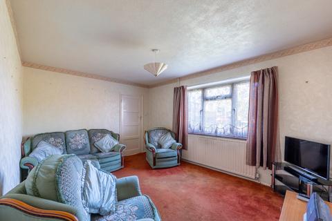 3 bedroom semi-detached house for sale, Southlands Avenue, Horley, Surrey, RH6