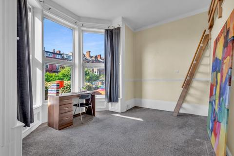 1 bedroom flat to rent, VICTORIA TERRACE, Leeds