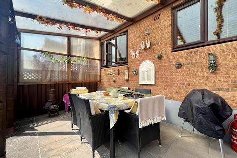 3 bedroom semi-detached house for sale - Woodland View, Monmouth NP25