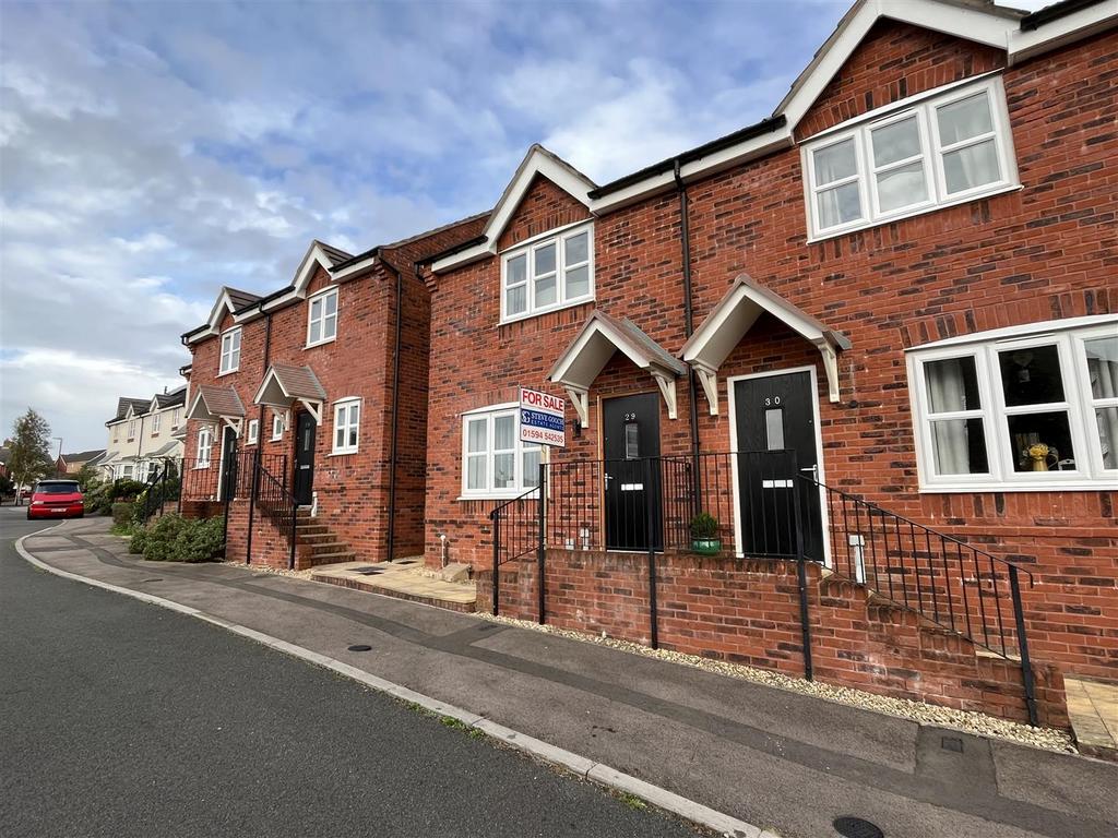 Wellingtons Grove, Cinderford GL14 2 bed semidetached house for sale