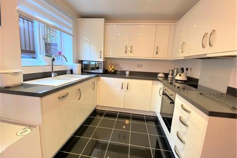 2 bedroom semi-detached house for sale, Wellingtons Grove, Cinderford GL14