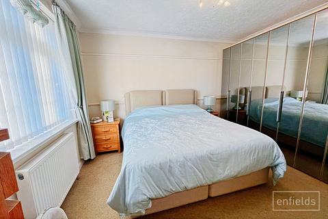 2 bedroom detached bungalow for sale - Southampton SO19