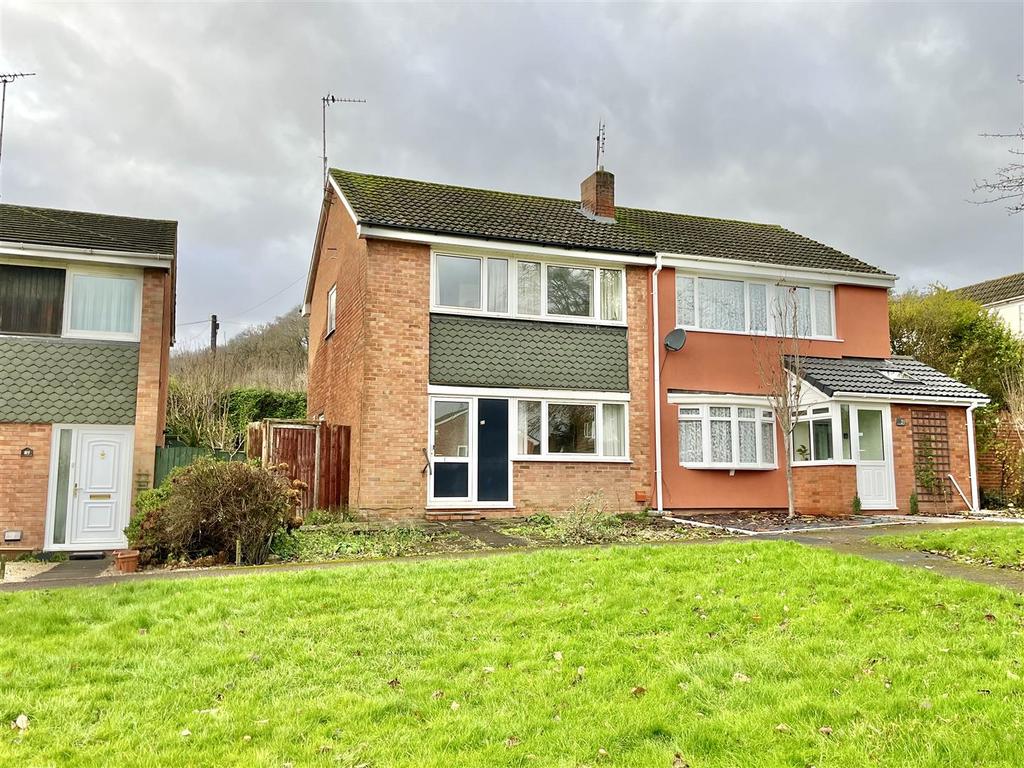 Churchill Way, Mitcheldean GL17 3 bed semidetached house for sale £