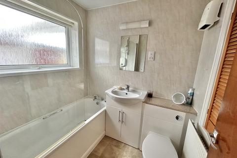 52 Dunster Close, Tuffley, Gloucester, GL4 0TP