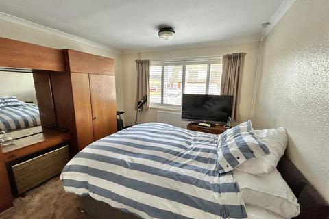 52 Dunster Close, Tuffley, Gloucester, GL4 0TP