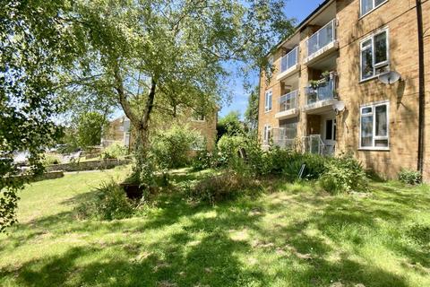 32 Allen Drive, Stroud, GL5 4DT
