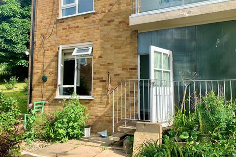 32 Allen Drive, Stroud, GL5 4DT