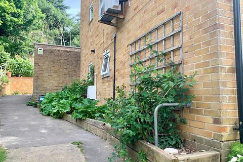 32 Allen Drive, Stroud, GL5 4DT
