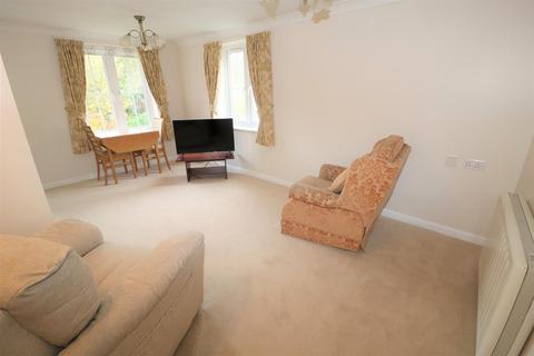 1 bedroom retirement property for sale, Daffodil Court, Newent GL18