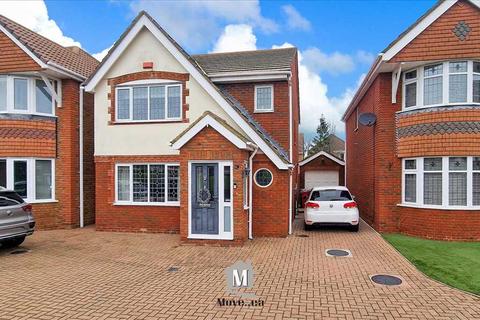 3 bedroom semi-detached house for sale - Kempe Close,, Langley, Slough