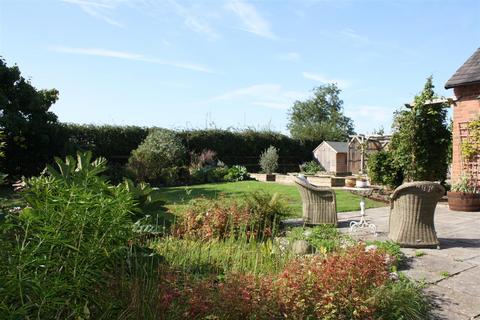 4 bedroom detached bungalow for sale, Lime Street, Eldersfield GL19