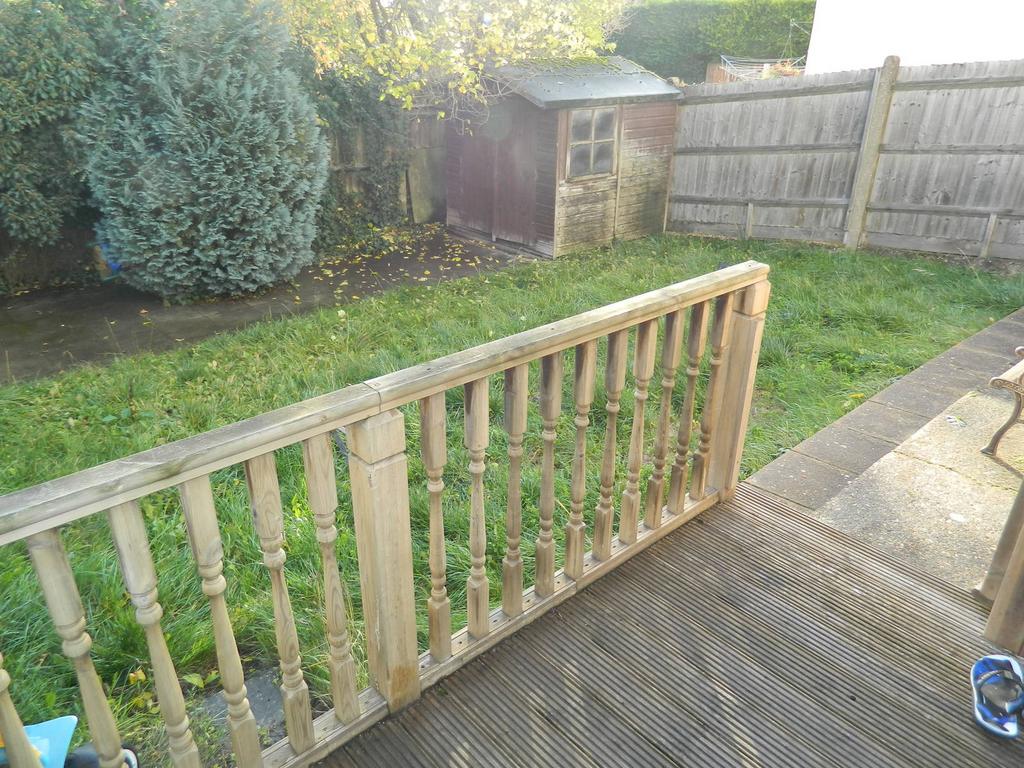 Decking in rear garden