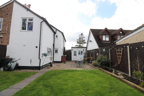 3 bedroom semi-detached house for sale, Iona Crescent, Cippenham SL1