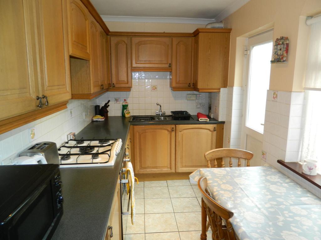 Fitted kitchen