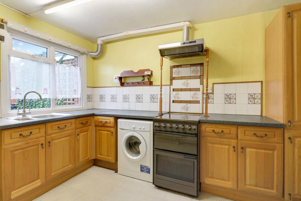 Fitted kitchen