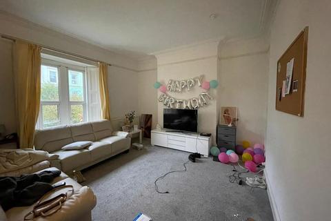 7 bedroom house share to rent, 35 North Road East