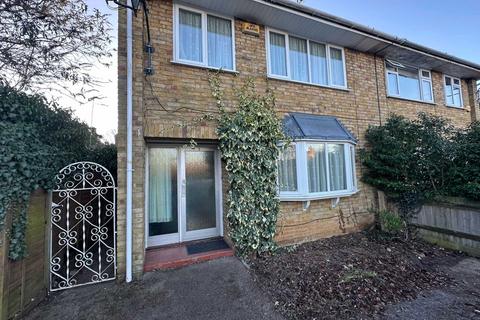 3 bedroom semi-detached house to rent, Weathercock Lane, Milton Keynes MK17