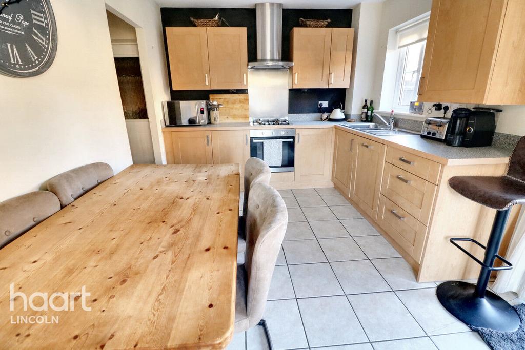 Gabriel Crescent, Lincoln 4 bed detached house for sale £240,000