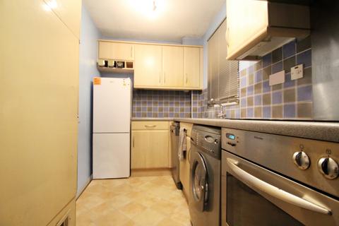 2 bedroom end of terrace house for sale, Peerless Drive, Uxbridge, Greater London