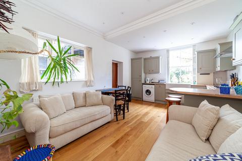 2 bedroom flat to rent, Cranworth Gardens, London SW9