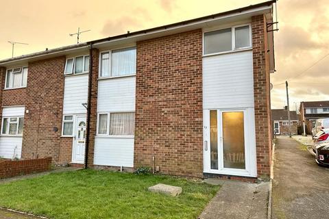 3 bedroom end of terrace house to rent, Rainham ME8