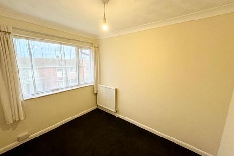 3 bedroom end of terrace house to rent, Rainham ME8