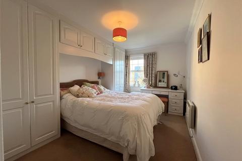 2 bedroom retirement property for sale, Camberley, Surrey, GU15