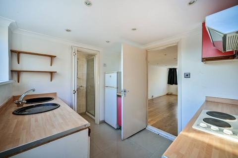 46 Travellers Way, Hounslow, TW4 7QA