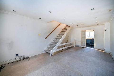 46 Travellers Way, Hounslow, TW4 7QA