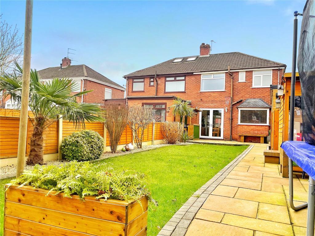 West Avenue, New Moston, Manchester, Greater Manchester, M40 3 bed semi