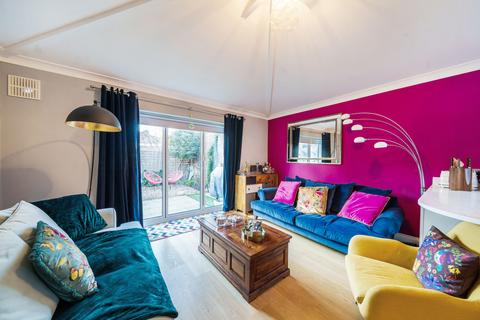 1 bedroom flat for sale, Cobham Road, Kingston Upon Thames, KT1