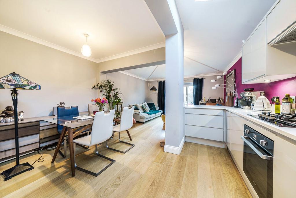 Dining/Kitchen